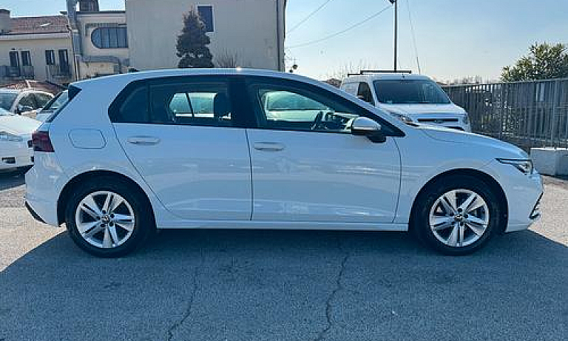 Volkswagen Golf Viii...