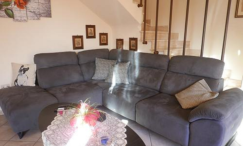 Porzione Di Casa A C...