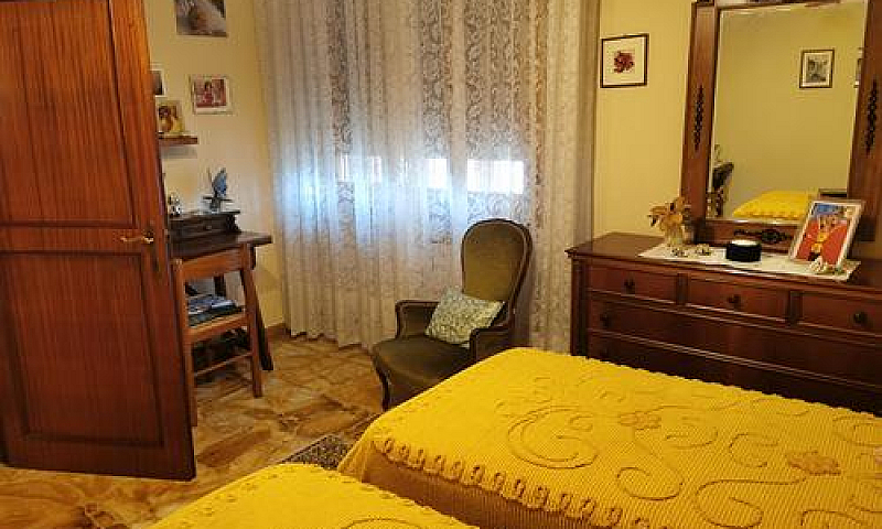 Vicchio 5 Vani Servi...
