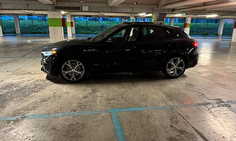 Maserati Levante Awd...