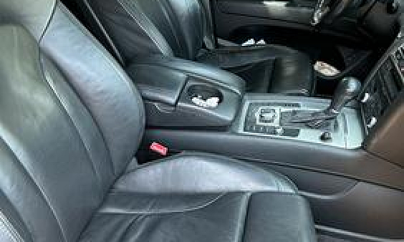 Audi Q7...