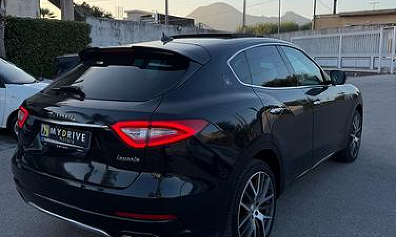 Maserati Levante V6 ...