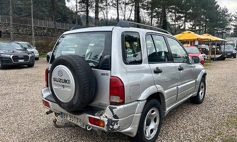 Suzuki Grand Vitara ...