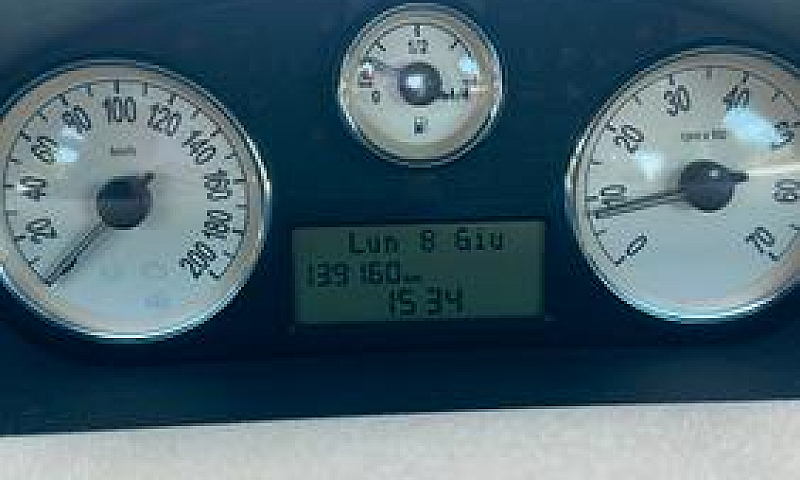 Lancia Ypsilon ...