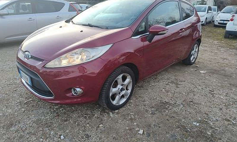 Ford Fiesta 1.2 82Cv...