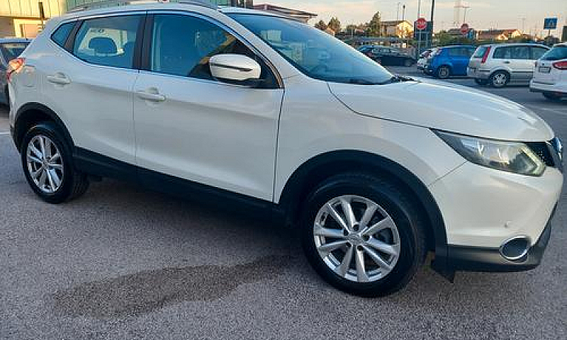 Nissan Qashqai 1.5 D...