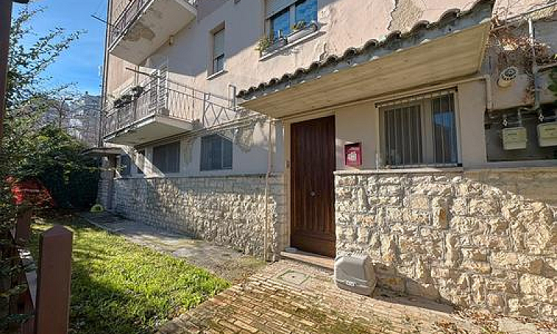 Viale P. Di Piemonte...