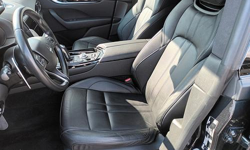 Maserati Levante Sup...