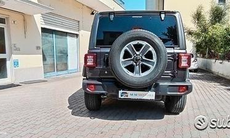 Jeep Wrangler Unlimi...