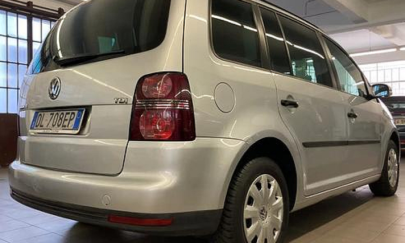 Volkswagen Touran 1....