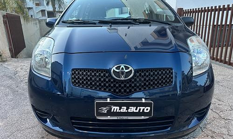 Toyota Yaris 1.0 5 P...