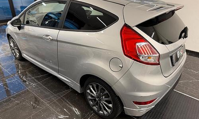Ford Fiesta 1.5 Tdci...