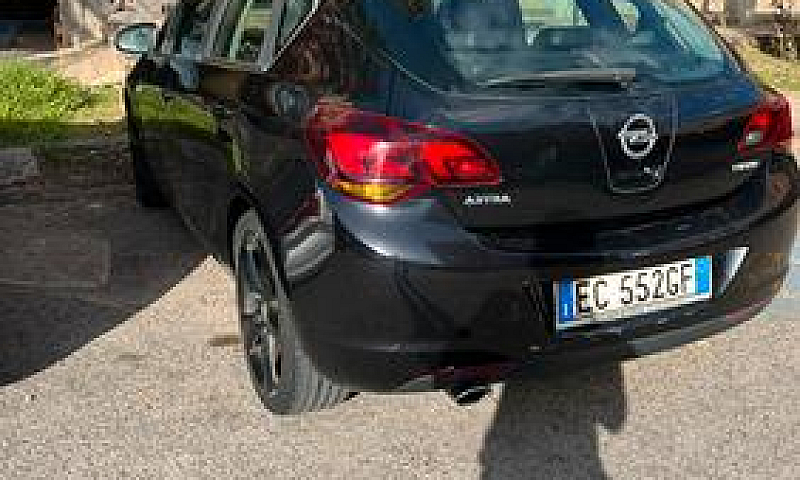 Opel Astra 1.6 Turbo...