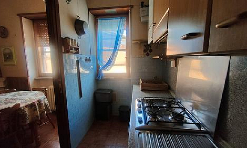 Appartamento Con Box...