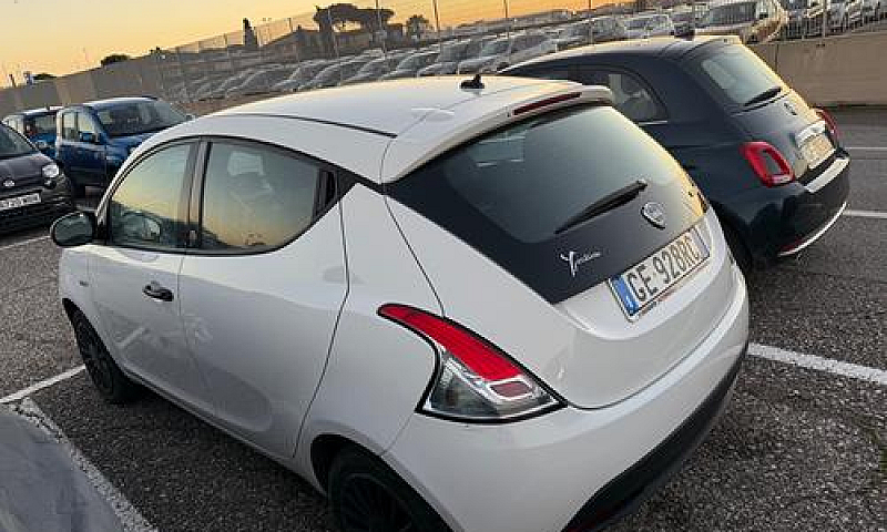 Lancia Ypsilon 1.0 F...