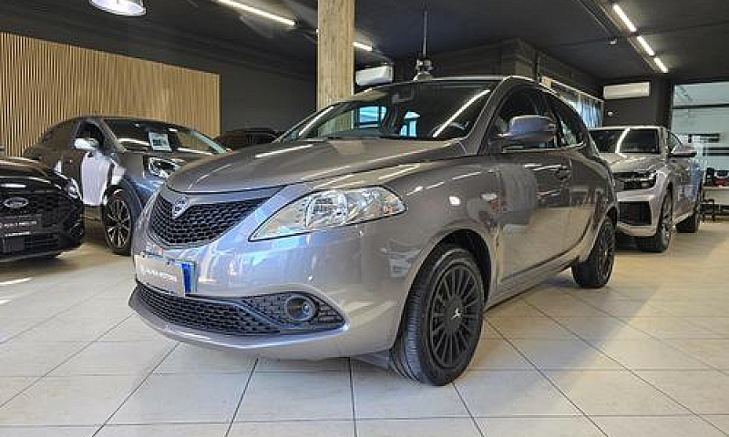 Lancia Ypsilon 1.0 F...