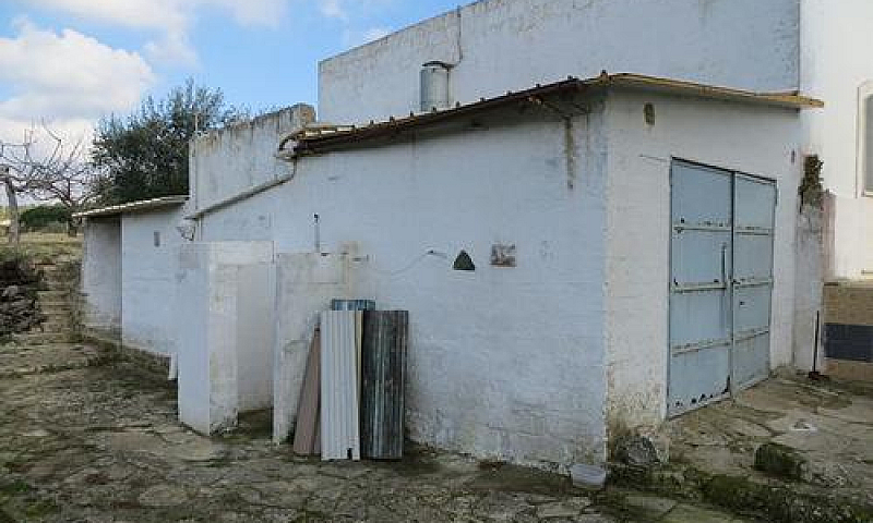 Casale Con Terreno E...
