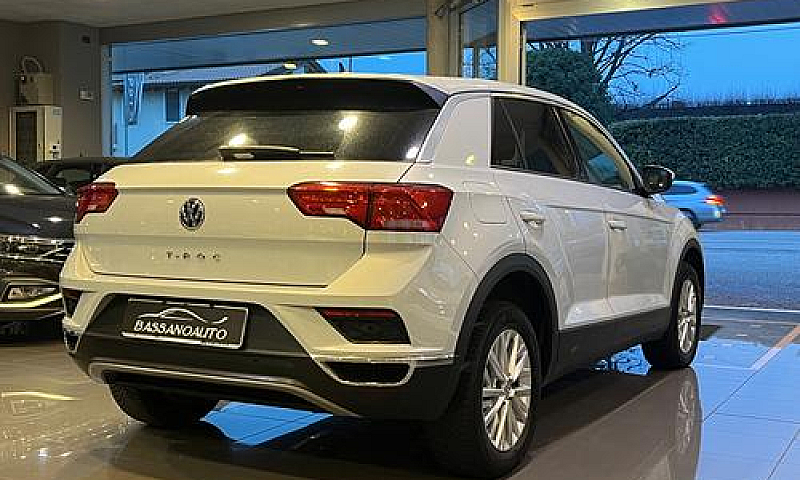 Volkswagen T-Roc 1.6...