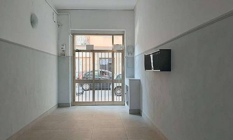 Via Lucania Adiacenz...