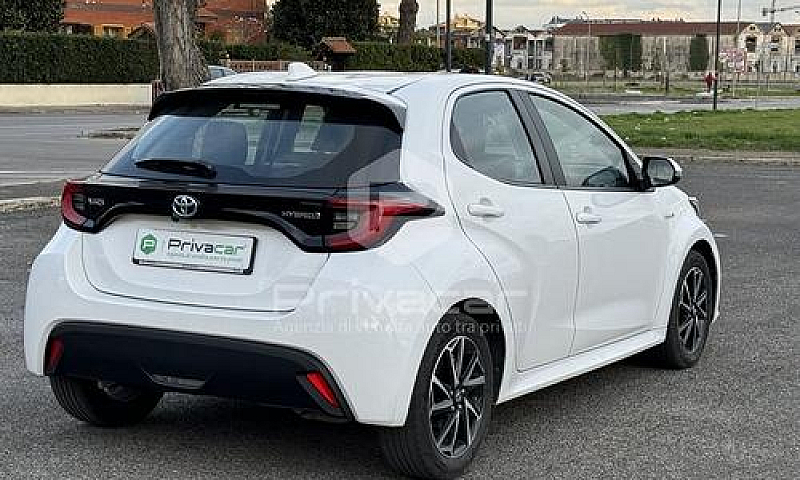 Toyota Yaris 1.5 Hyb...