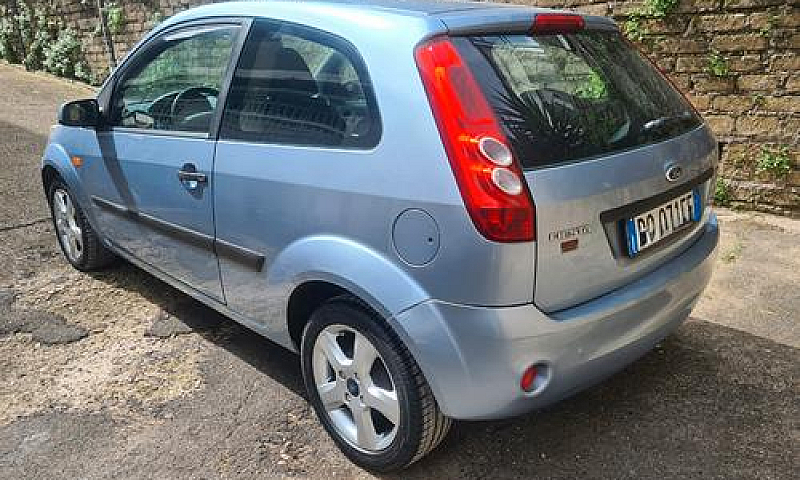 Ford Fiesta 1.4 Tdci...