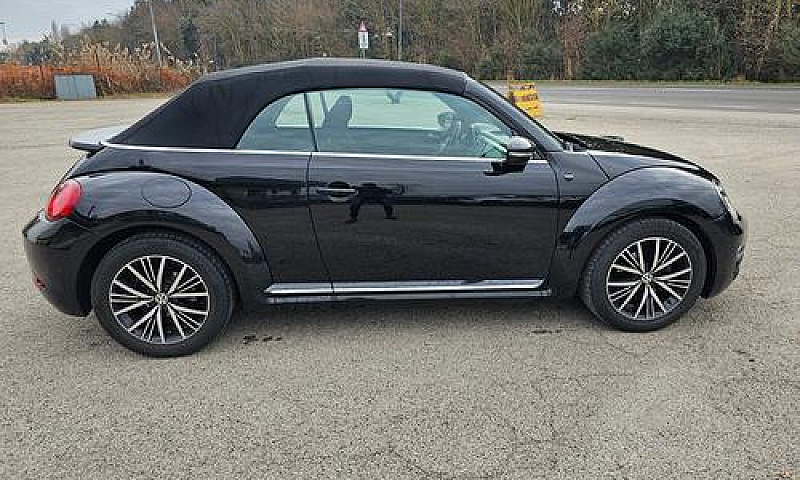 Volkswagen Maggiolin...
