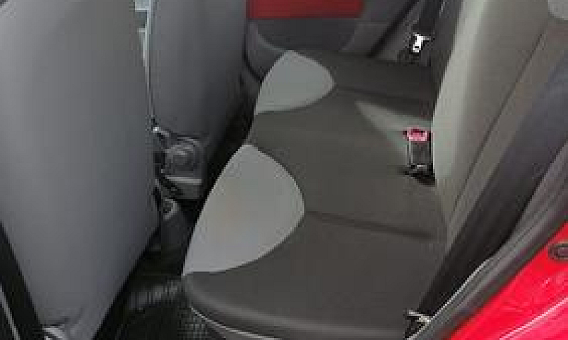 Peugeot 107 1.0 68Cv...