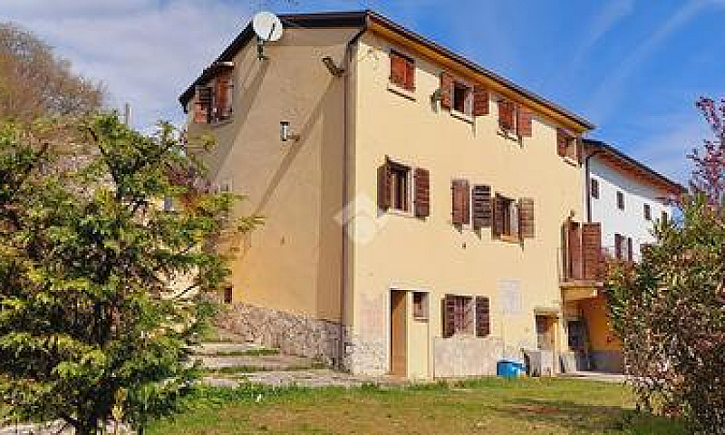 5 Locali A Caprino V...