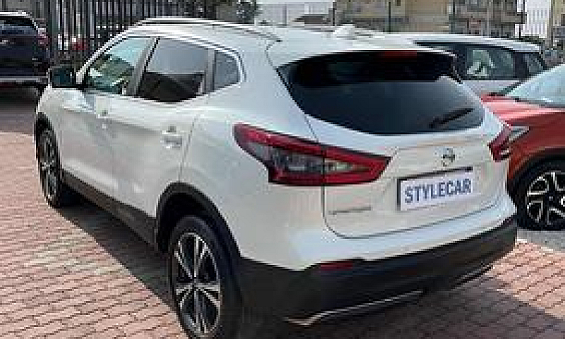Nissan Qashqai 1.5 D...