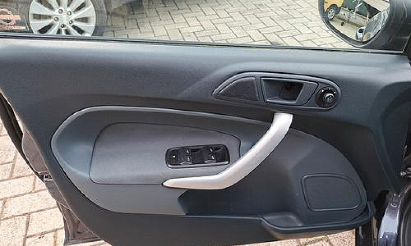Ford Fiesta 1.4 Tdci...