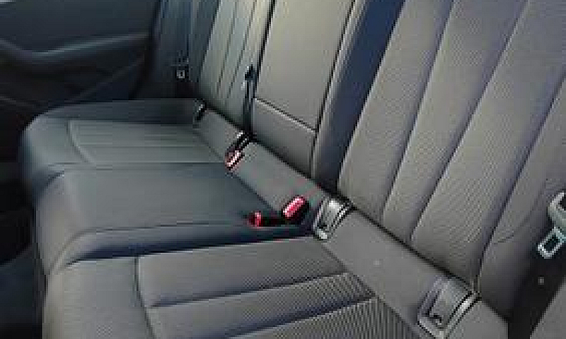 Audi A4 Avant Stupen...