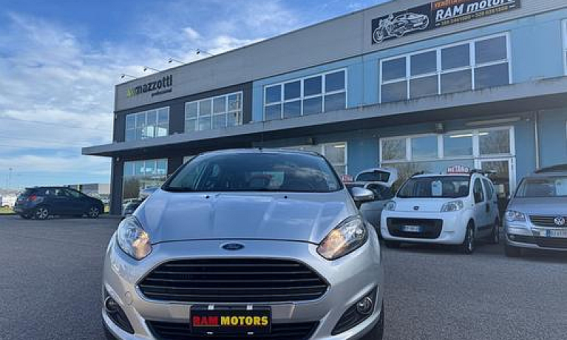 Ford Fiesta 1.5 Tdci...