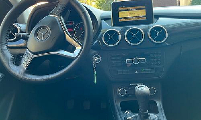 Mercedes-Benz B 180 ...