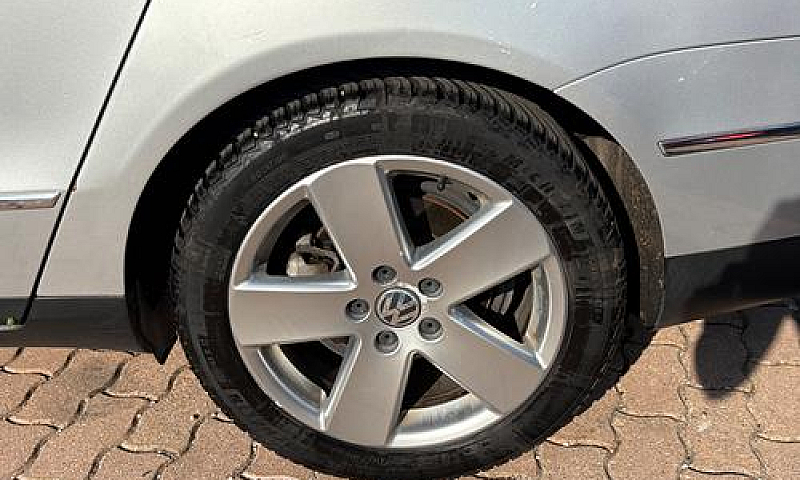 Volkswagen Passat 2....