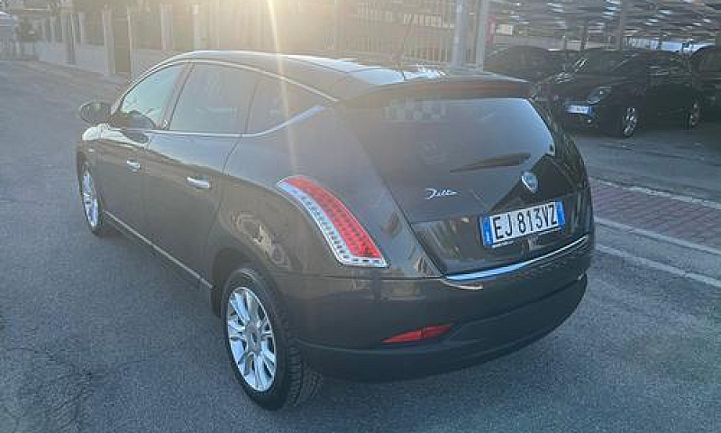 Lancia Delta 1.6 Mjt...