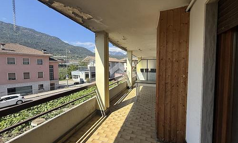 4 Locali A Cles...