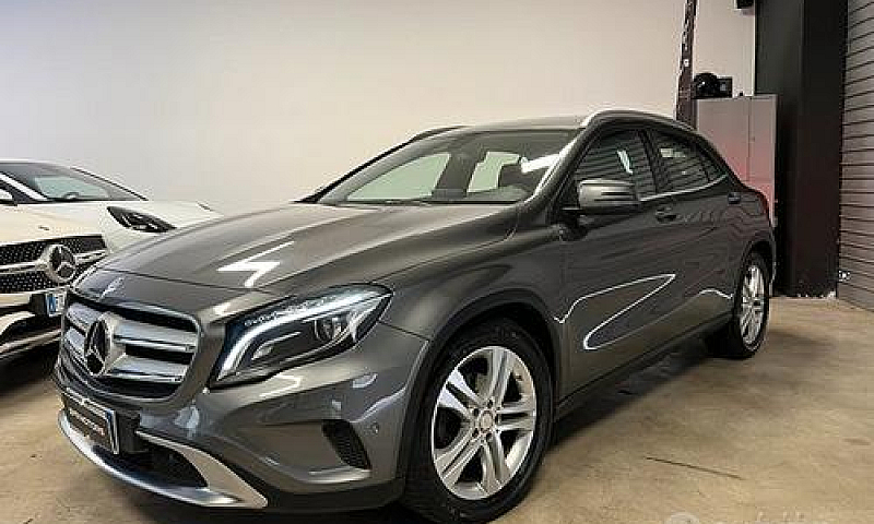 Mercedes Gla200 Spor...