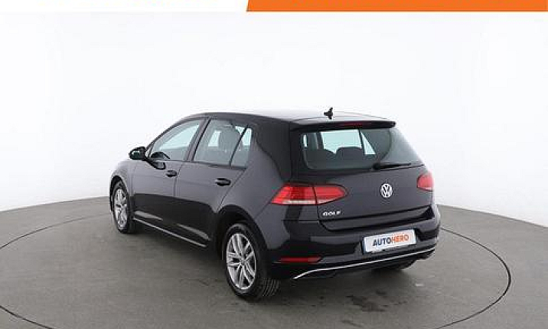 Volkswagen Golf Hb78...