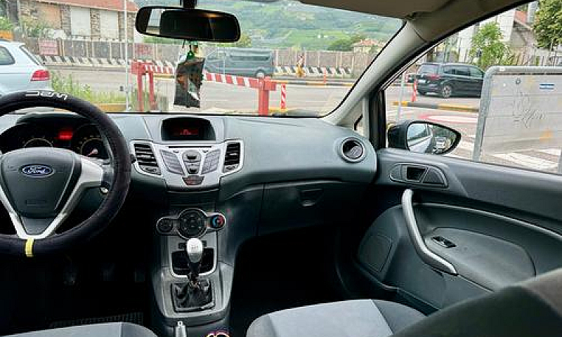 Ford Fiesta Fiesta 1...