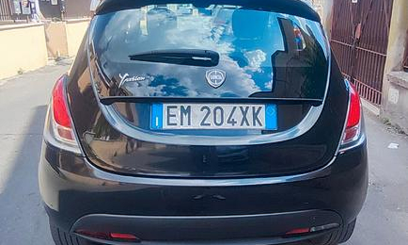 Lancia Ypsilon 1.2 6...