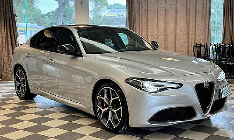 Alfa Romeo Giulia 2....