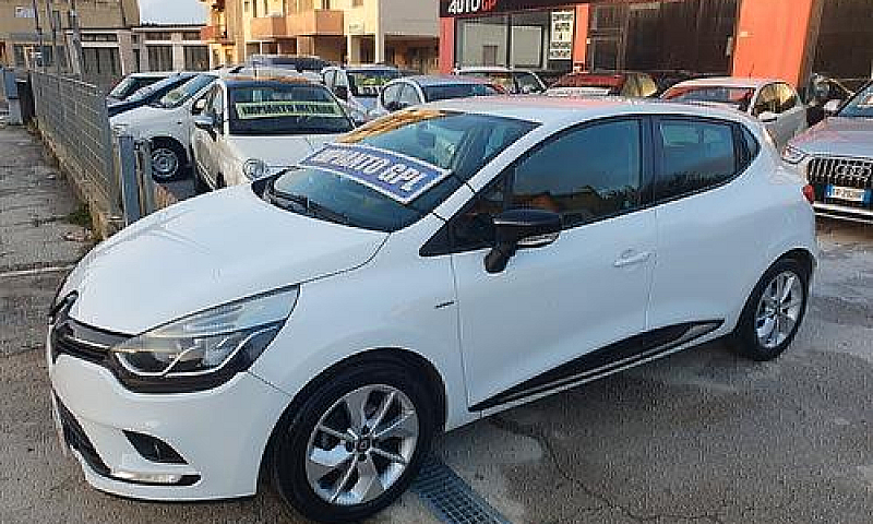 Renault Clio 1.2 Ben...