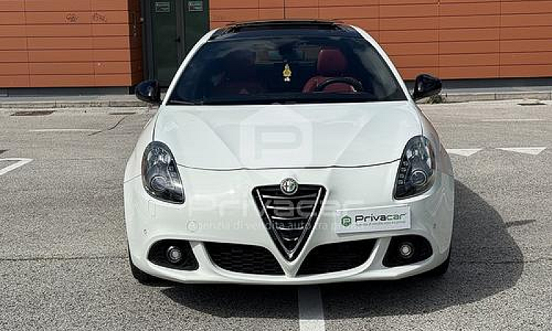 Alfa Romeo Giulietta...