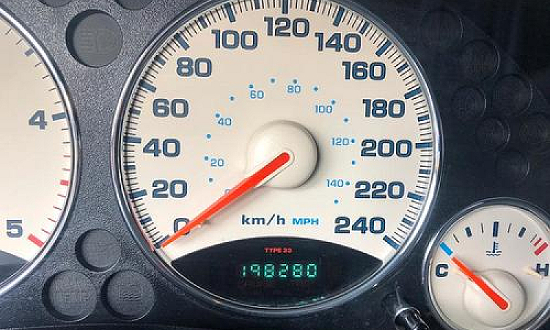 Jeep Cherokee - 2004...