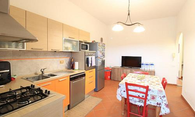 3 Locali A Montelupo...