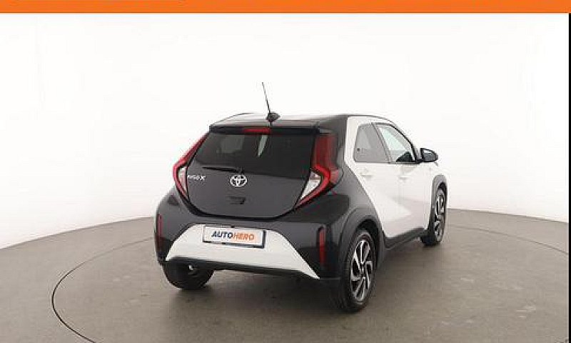 Toyota Aygo X Ud0343...