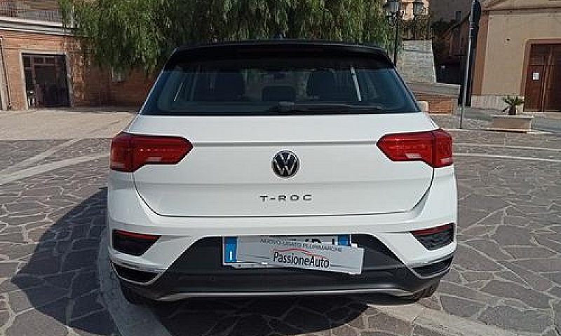 Volkswagen T-Roc 1.6...