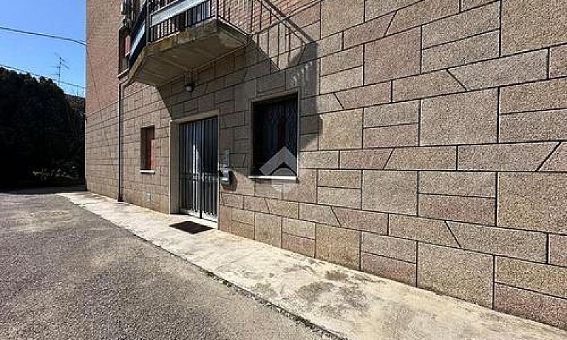 4 Locali A Castelnov...