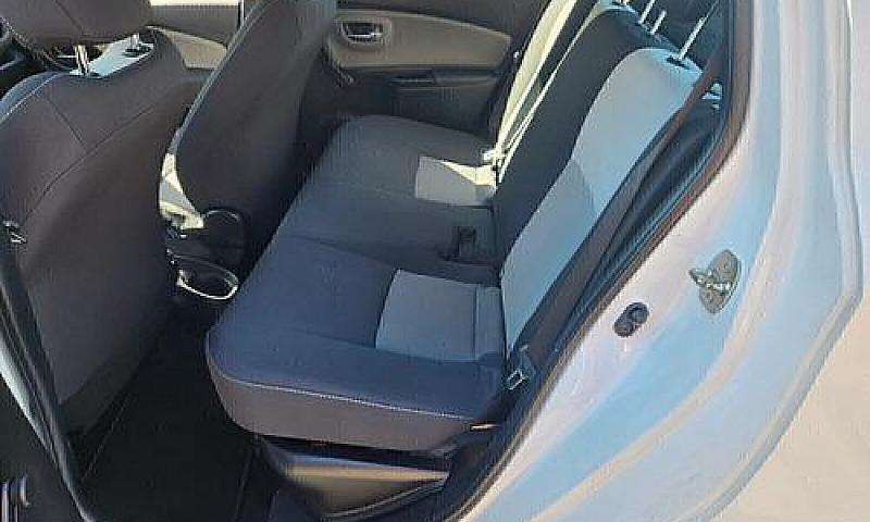 Toyota Yaris 1.5 Hyb...