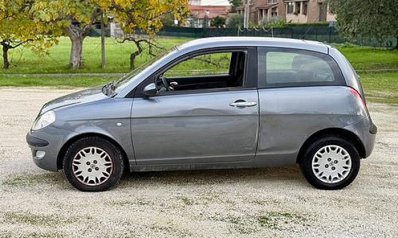 Lancia Ypsilon 1.2 B...
